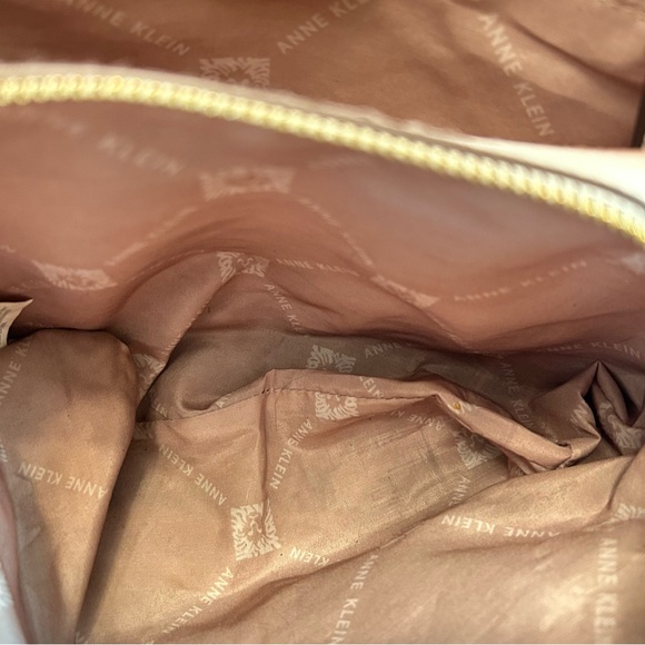 Anne Klein Women's Chain 4 Poster Tote Ivory PEBBLED Leather Snap Close - Picture 6 of 8